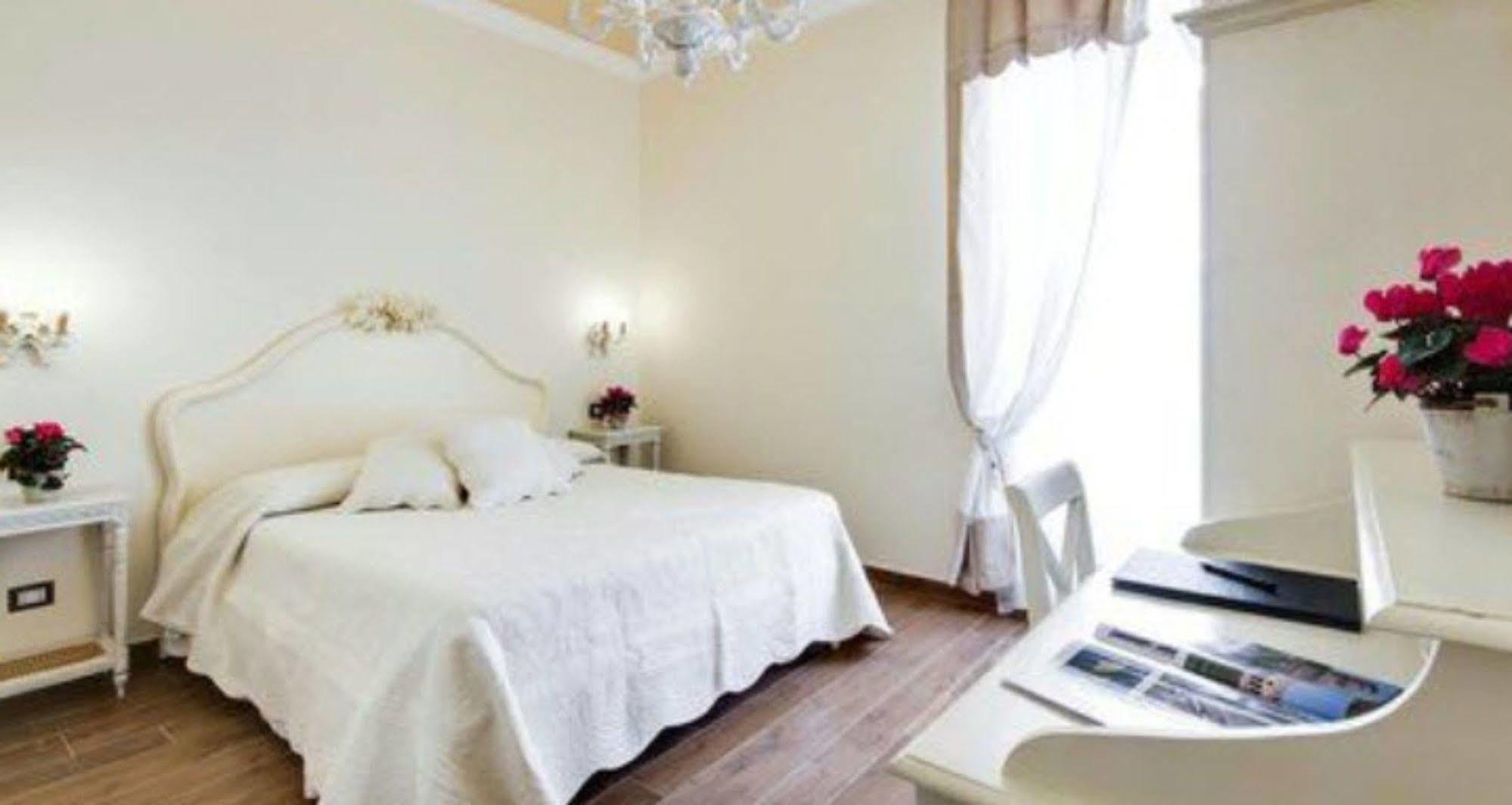 Lunaria Suites Rome Vaticano Екстериор снимка